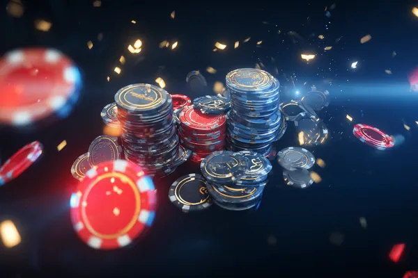 Cassino Móvel 7KBT — Jogue a qualquer hora e em qualquer lugar Um jogador usando seu smartphone durante um evento festivo local, representando o cassino totalmente compatível com dispositivos móveis do 7KBT.